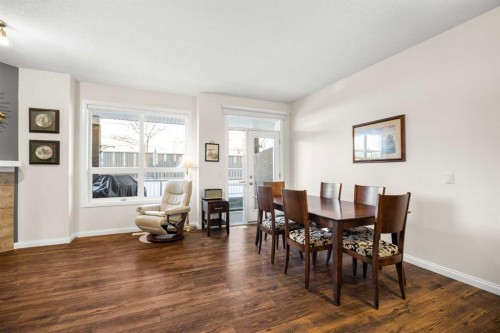 156 Royal Manor Nw, Calgary, AB - Indoor Photo Showing Dining Room