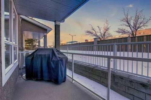 156 Royal Manor Nw, Calgary, AB - Outdoor With Exterior