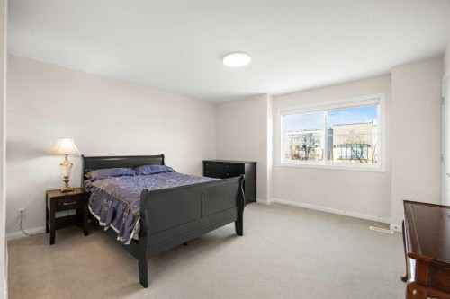 156 Royal Manor Nw, Calgary, AB - Indoor Photo Showing Bedroom