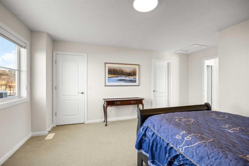 156 Royal Manor Nw, Calgary, AB - Indoor Photo Showing Bedroom