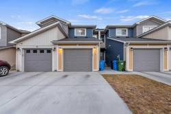 29 Saddlestone Link NE Calgary, AB T3J 2B6