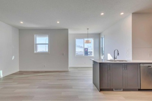 450-65 Belvedere Point Se, Calgary, AB - Indoor