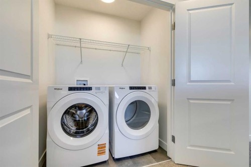 450-65 Belvedere Point Se, Calgary, AB - Indoor Photo Showing Laundry Room