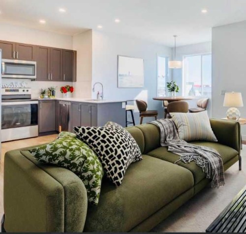 450-65 Belvedere Point Se, Calgary, AB - Indoor Photo Showing Bedroom