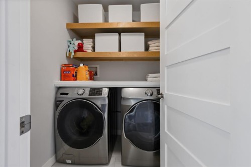 2419 22 Street Nw, Calgary, AB - Indoor Photo Showing Laundry Room