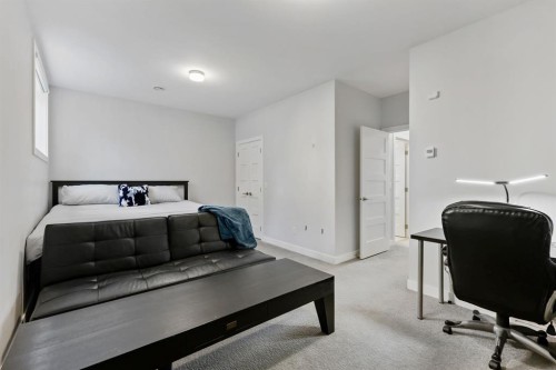 2419 22 Street Nw, Calgary, AB - Indoor Photo Showing Bedroom