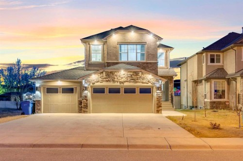 475 East Lakeview Road  Chestermere, AB T1X 0A2