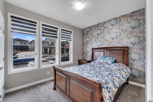 26 Corner Meadows Common Ne, Calgary, AB - Indoor Photo Showing Bedroom