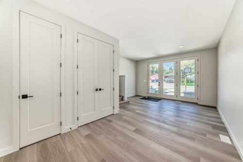 5406 6 Street Sw, Calgary, AB - Indoor Photo Showing Other Room