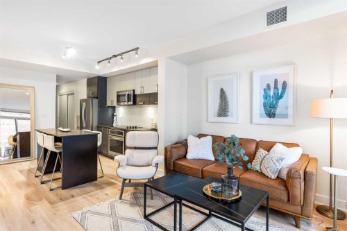 303-550 Riverfront Avenue Se, Calgary, AB - Indoor