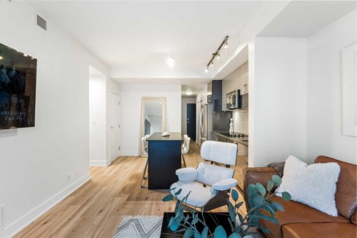 303-550 Riverfront Avenue Se, Calgary, AB - Indoor