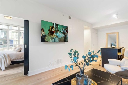 303-550 Riverfront Avenue Se, Calgary, AB - Indoor