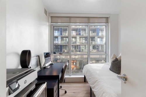 303-550 Riverfront Avenue Se, Calgary, AB - Indoor