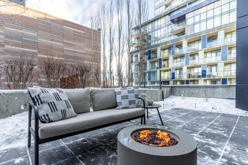 303-550 Riverfront Avenue Se, Calgary, AB - Outdoor