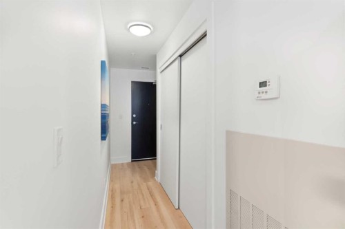303-550 Riverfront Avenue Se, Calgary, AB - Indoor Photo Showing Other Room