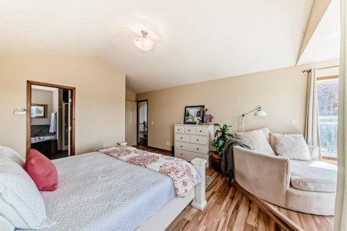 150 Hidden Creek Heights Nw, Calgary, AB - Indoor Photo Showing Bedroom