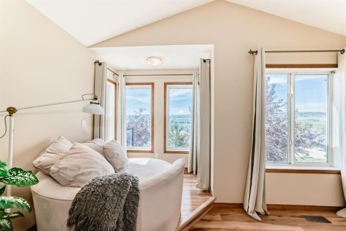 150 Hidden Creek Heights Nw, Calgary, AB - Indoor