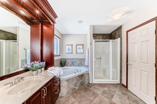 150 Hidden Creek Heights Nw, Calgary, AB - Indoor Photo Showing Bathroom