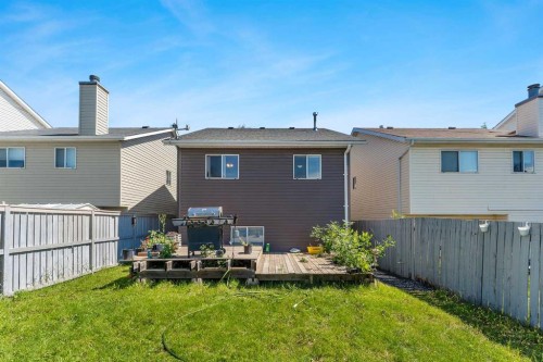 63 Erin Green Way Se, Calgary, AB - Outdoor With Exterior