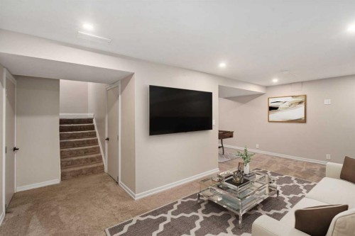 14-2815 Palliser Drive Sw, Calgary, AB - Indoor