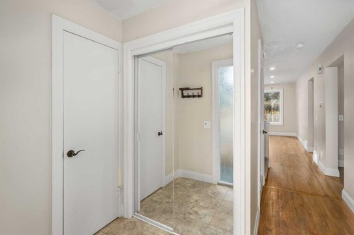 14-2815 Palliser Drive Sw, Calgary, AB - Indoor Photo Showing Other Room