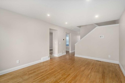 14-2815 Palliser Drive Sw, Calgary, AB - Indoor Photo Showing Other Room