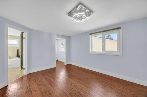 11 Selkirk Drive Sw, Calgary, AB - Indoor Photo Showing Other Room