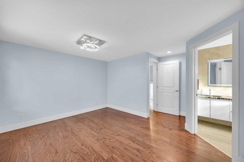 11 Selkirk Drive Sw, Calgary, AB - Indoor Photo Showing Other Room