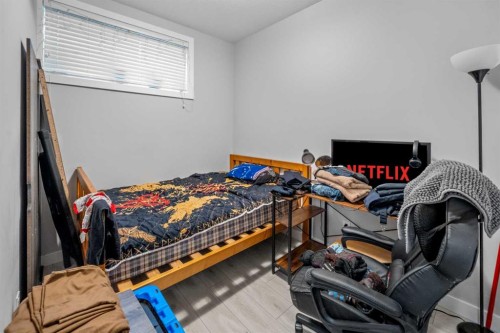 57 Corner Meadows Gate Ne, Calgary, AB - Indoor Photo Showing Bedroom