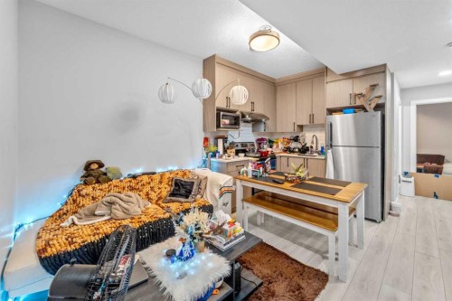 57 Corner Meadows Gate Ne, Calgary, AB - Indoor Photo Showing Kitchen