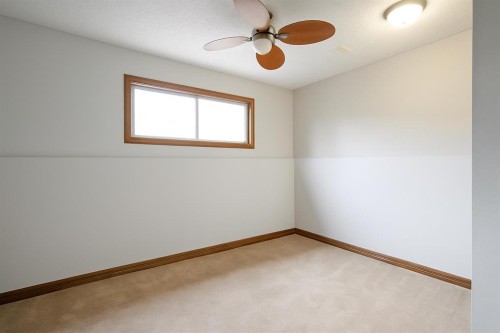 278 Shawnessy Drive Sw, Calgary, AB - Indoor Photo Showing Other Room