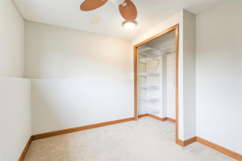 278 Shawnessy Drive Sw, Calgary, AB - Indoor Photo Showing Other Room