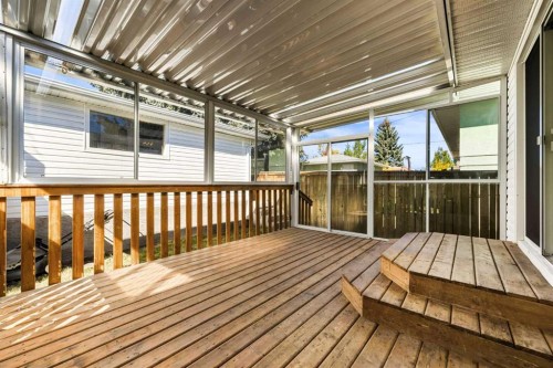 1048 39 Avenue Nw, Calgary, AB - Outdoor With Deck Patio Veranda With Exterior