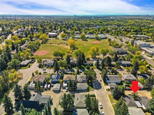 1048 39 Avenue Nw, Calgary, AB - Outdoor With View