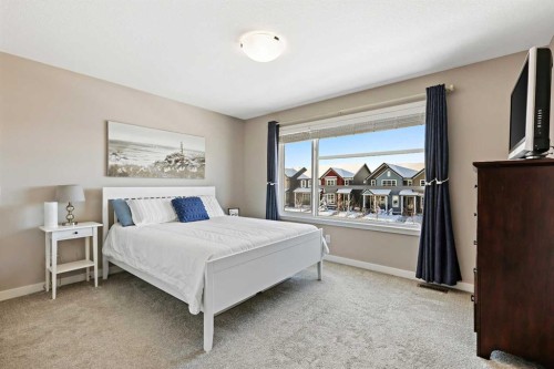 142 Highview Gate Se, Airdrie, AB - Indoor Photo Showing Bedroom