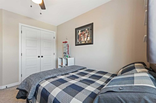 142 Highview Gate Se, Airdrie, AB - Indoor Photo Showing Bedroom