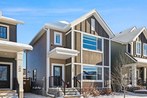 142 Highview Gate Se, Airdrie, AB - Outdoor With Facade