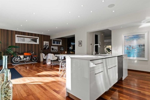 4712 Elbow Drive Sw, Calgary, AB - Indoor