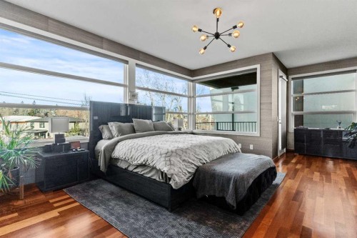 4712 Elbow Drive Sw, Calgary, AB - Indoor Photo Showing Bedroom