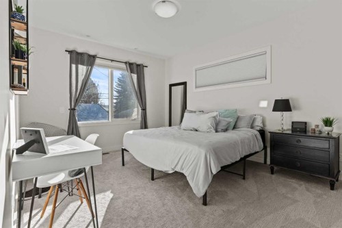 4712 Elbow Drive Sw, Calgary, AB - Indoor Photo Showing Bedroom