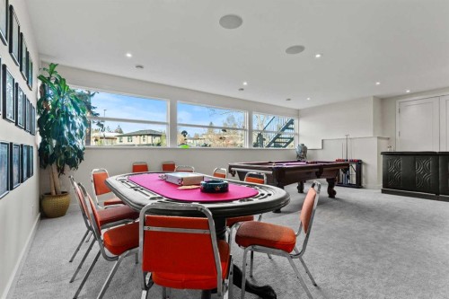 4712 Elbow Drive Sw, Calgary, AB - Indoor Photo Showing Dining Room