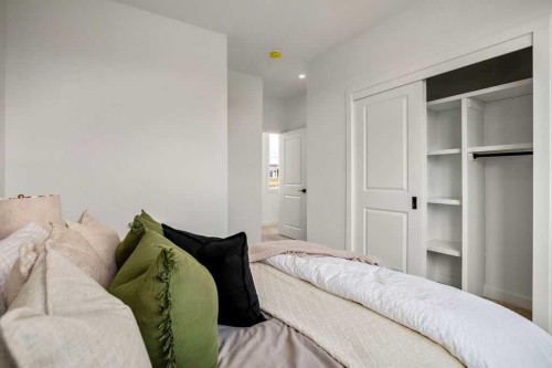 642 Cottageclub Bend, Rural Rocky View County, AB - Indoor Photo Showing Bedroom