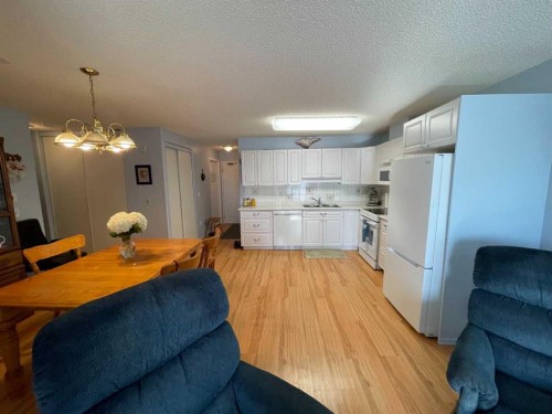405-1881 17 Street, Didsbury, AB - Indoor