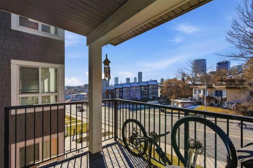 327-510 Edmonton Trail Ne, Calgary, AB - Outdoor With Balcony With Exterior