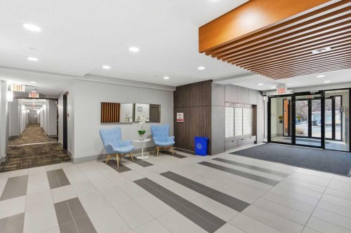 327-510 Edmonton Trail Ne, Calgary, AB - Indoor Photo Showing Other Room