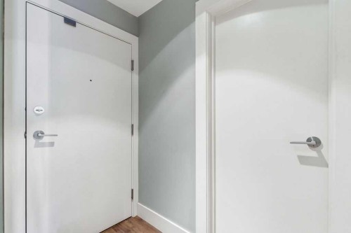 327-510 Edmonton Trail Ne, Calgary, AB - Indoor