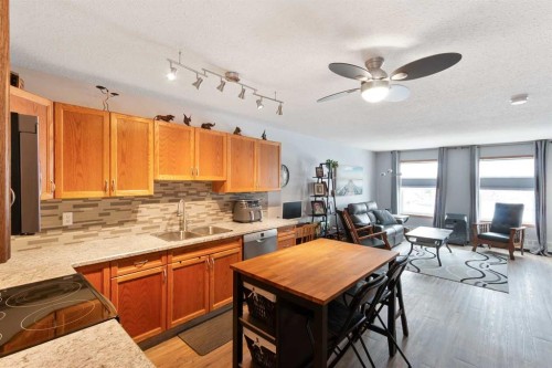 202-5026 49 Street, Olds, AB - Indoor Photo Showing Other Room