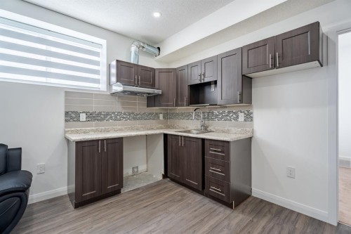 248 Sandpiper Boulevard, Chestermere, AB - Indoor Photo Showing Kitchen