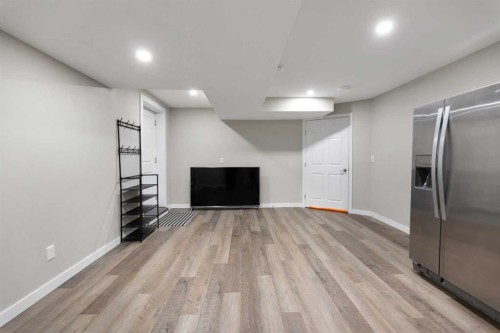 131 Redstone Boulevard Ne, Calgary, AB - Indoor