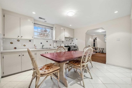 1228 Richland Road Ne, Calgary, AB - Indoor Photo Showing Dining Room